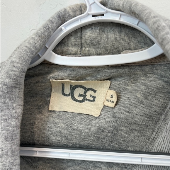 UGG Light Gray Wrap bath robe - Picture 2 of 4